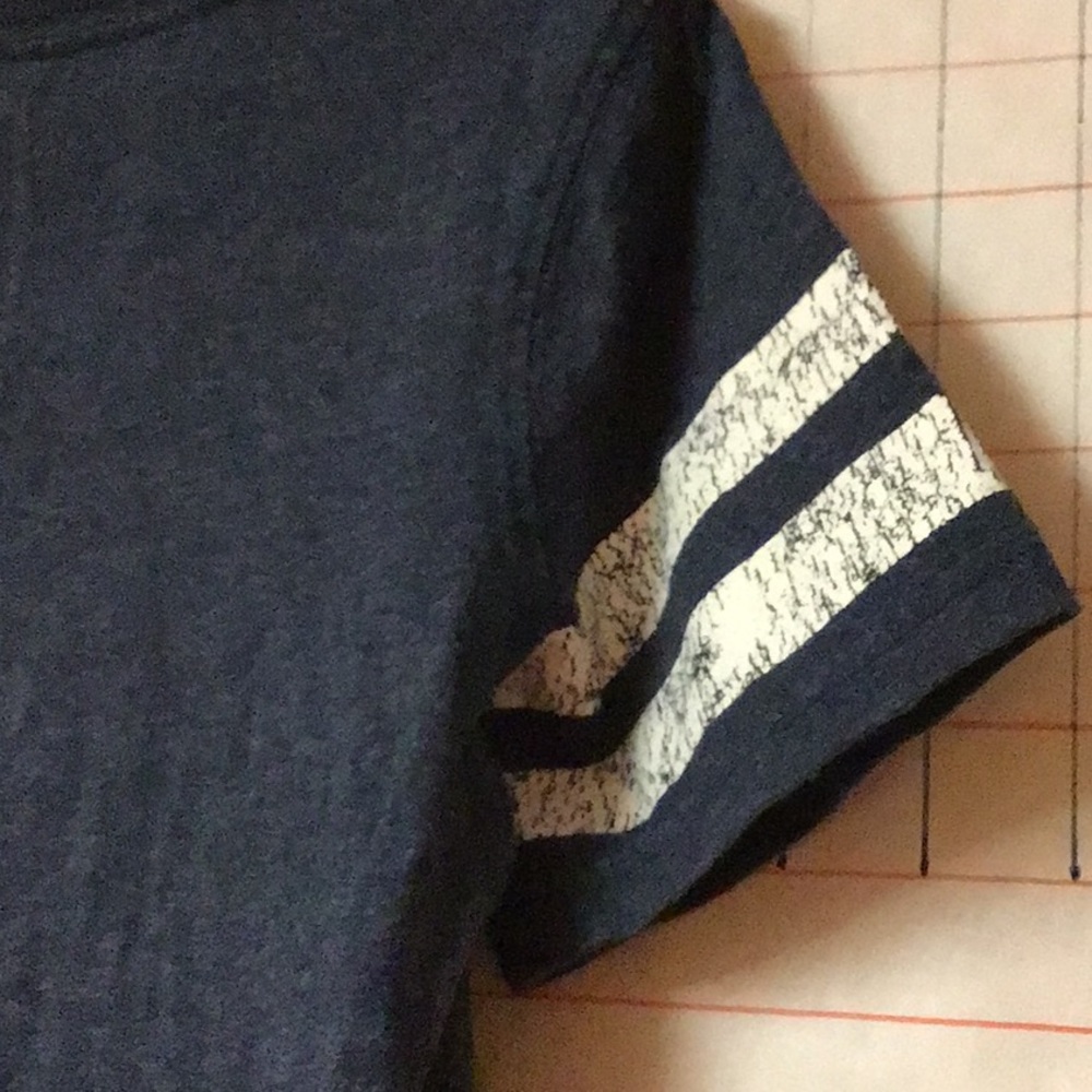 CARTER’S - boys short sleeves tee. Sz 7 blue - Picture 4 of 7